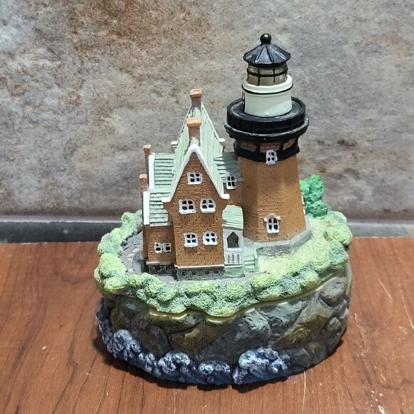 Seaside Treasures Block Island Southeast Lighthouse Musical Trinket Box Rhode Is - Picture 4 of 12